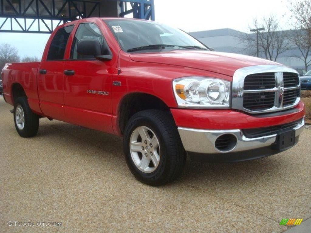 2007 Ram 1500 ST Quad Cab 4x4 - Flame Red / Medium Slate Gray photo #7