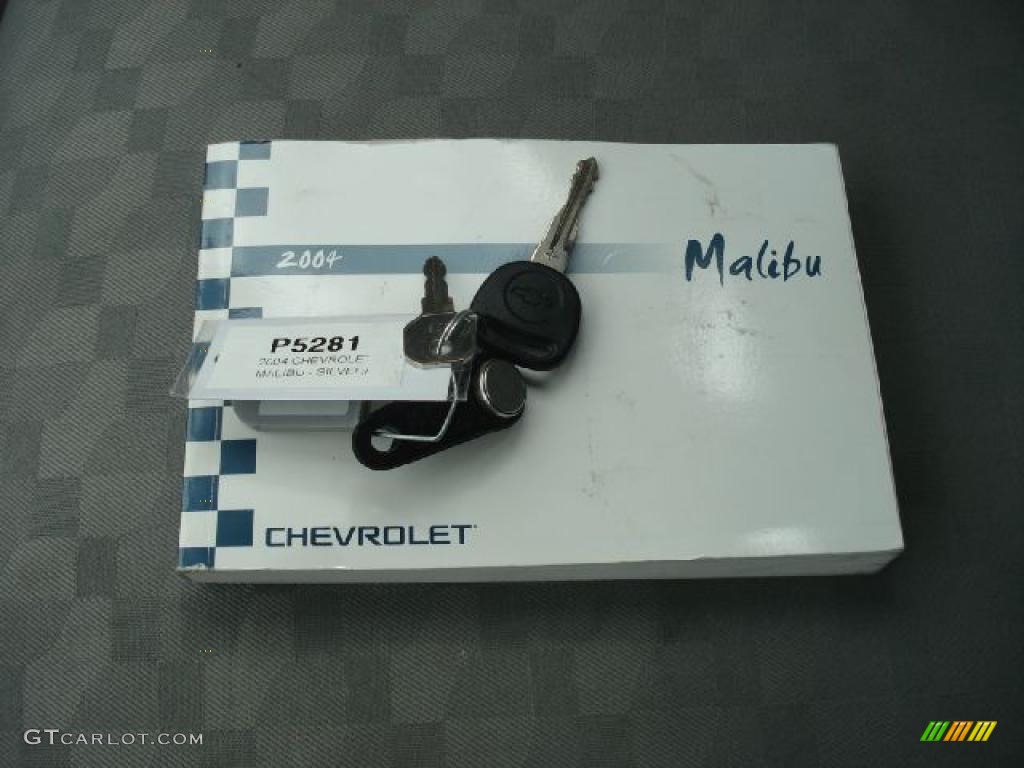 2004 Malibu Maxx LS Wagon - Galaxy Silver Metallic / Gray photo #42