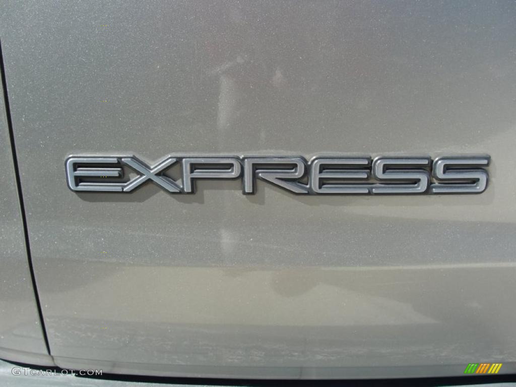 2001 Chevrolet Express 1500 Passenger Conversion Van Marks and Logos Photo #46076099
