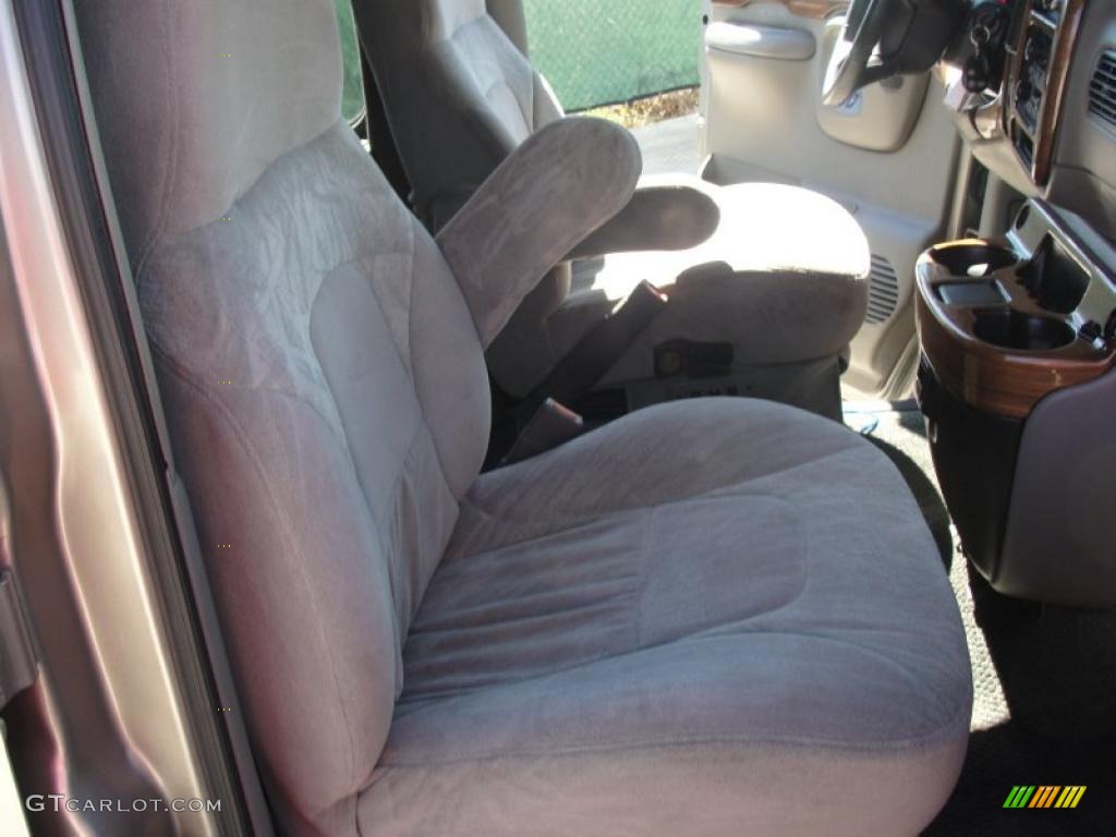 Medium Gray Interior 2001 Chevrolet Express 1500 Passenger Conversion Van Photo #46076129