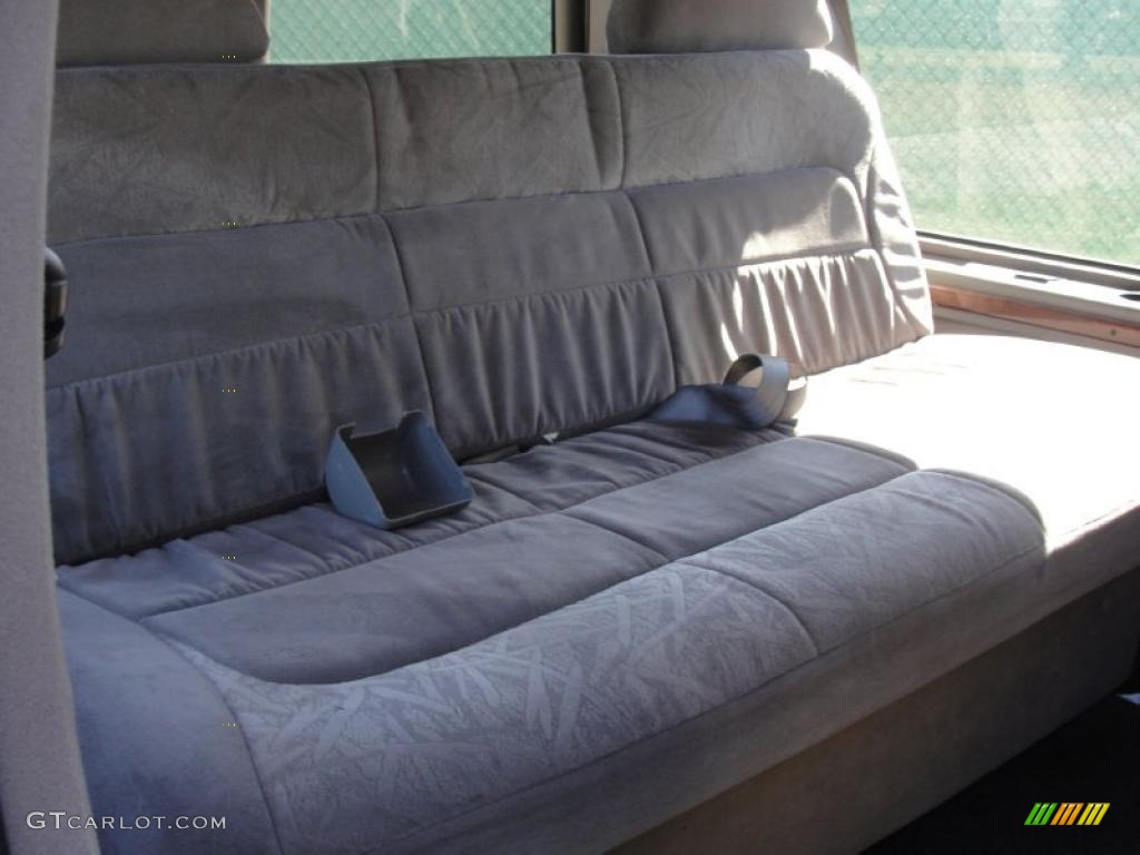 Medium Gray Interior 2001 Chevrolet Express 1500 Passenger Conversion Van Photo #46076150