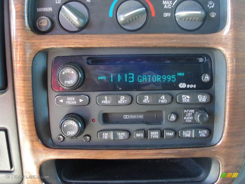 2001 Chevrolet Express 1500 Passenger Conversion Van Controls Photo #46076192