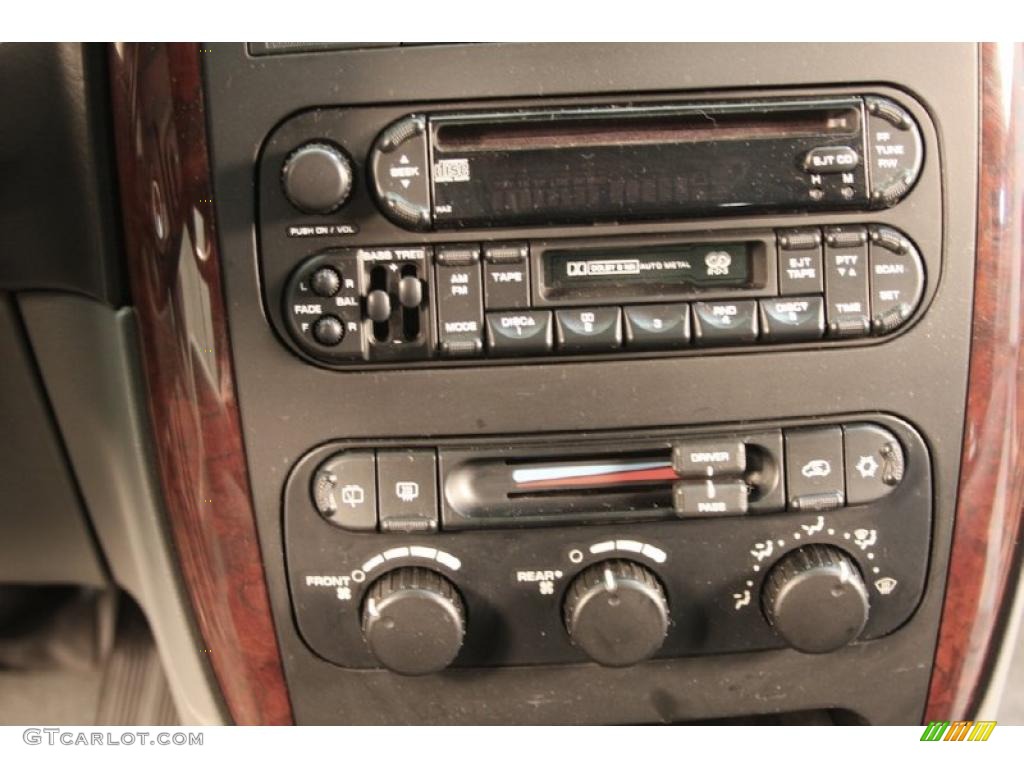 2004 Chrysler Town & Country Touring Controls Photo #46077090