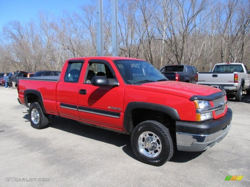 Victory Red 2004 Chevrolet Silverado 2500HD LS Extended Cab 4x4 Exterior Photo #46078467