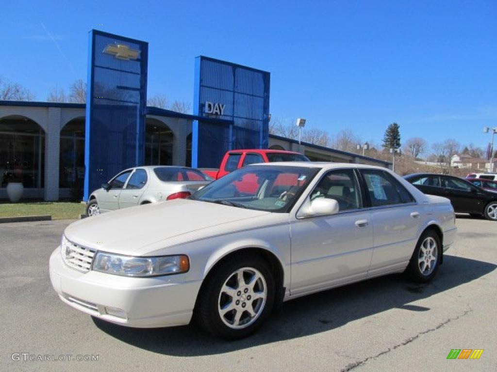 2003 Seville STS - White Diamond / Neutral Shale photo #1