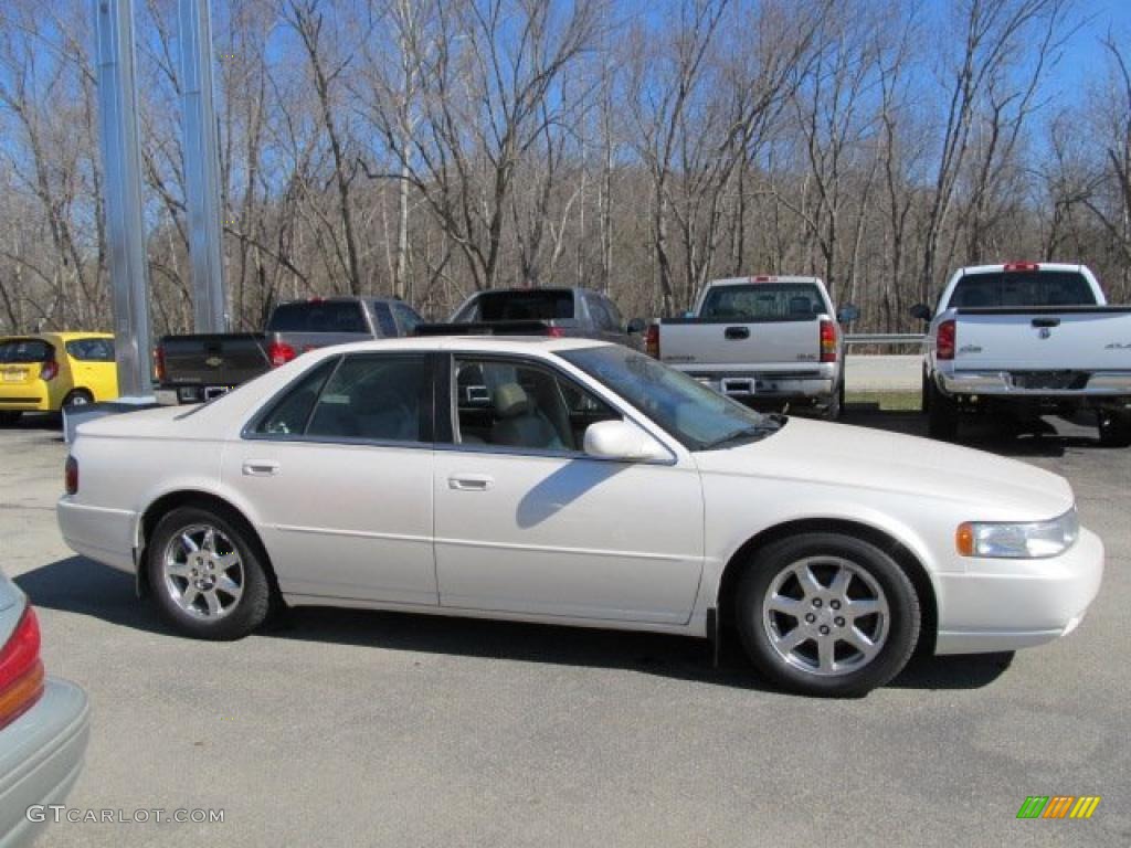 White Diamond 2003 Cadillac Seville STS Exterior Photo #46078590