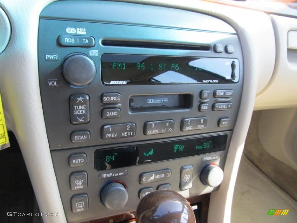 2003 Cadillac Seville STS Controls Photo #46078623