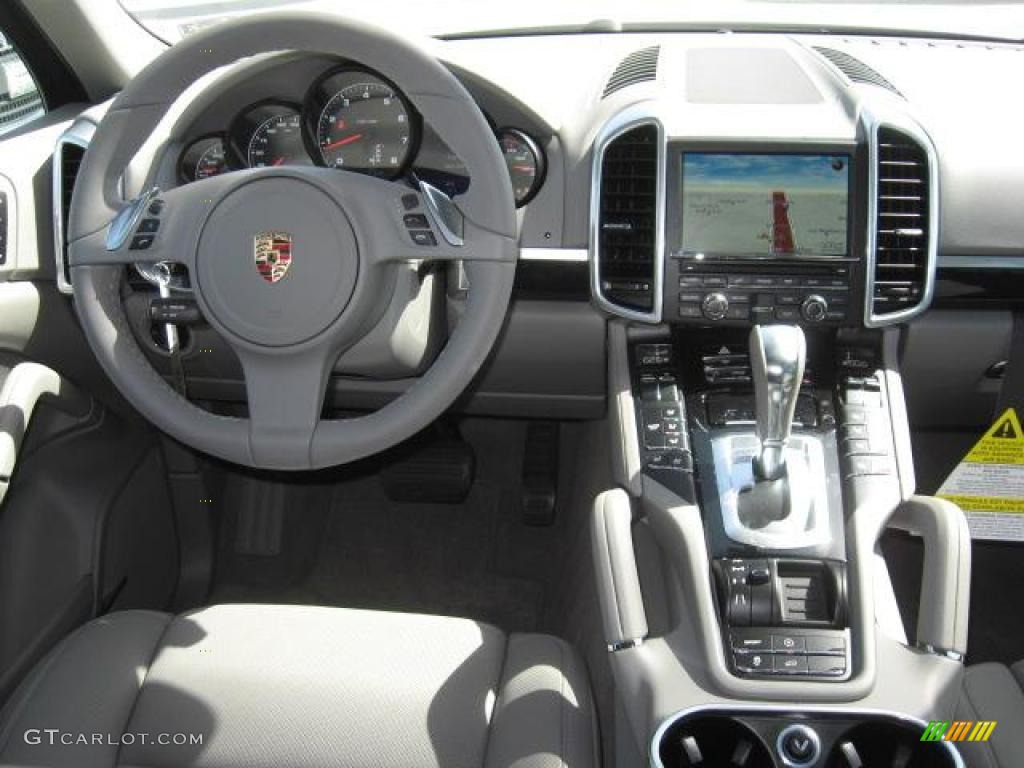2011 Porsche Cayenne Standard Cayenne Model Platinum Grey Dashboard Photo #46078900
