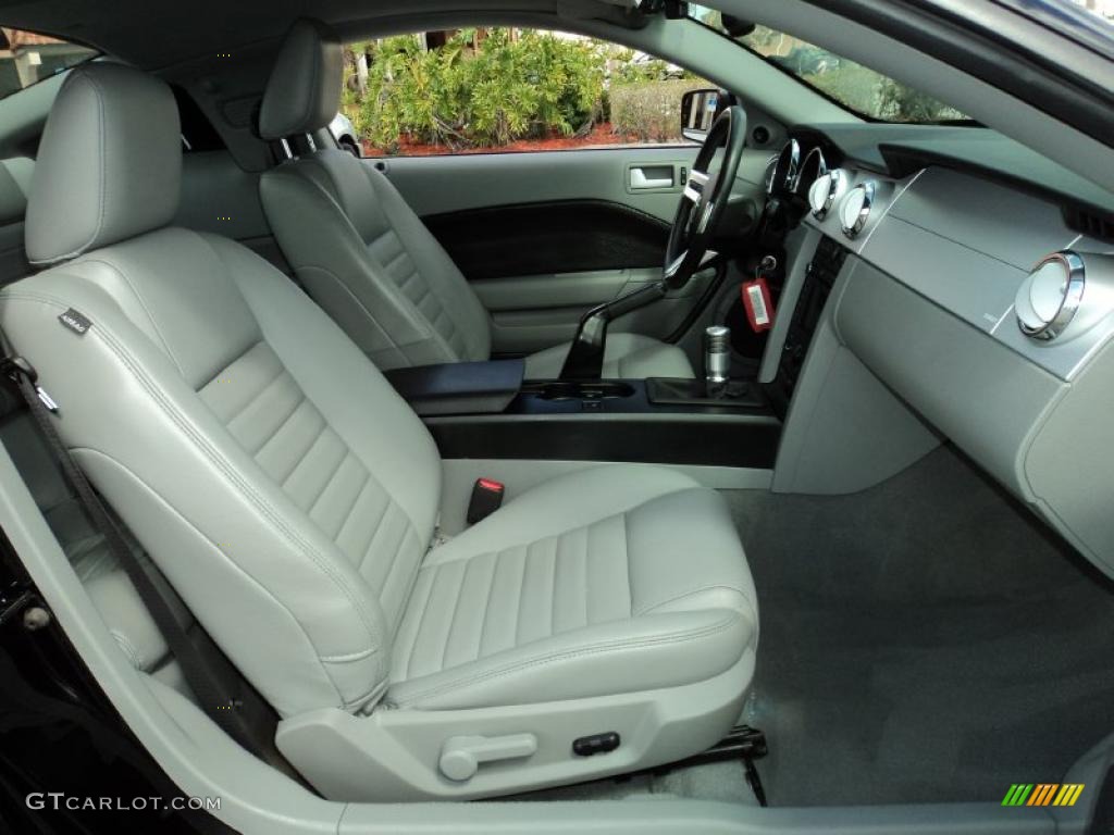 Light Graphite Interior 2008 Ford Mustang GT Premium Coupe Photo #46081289
