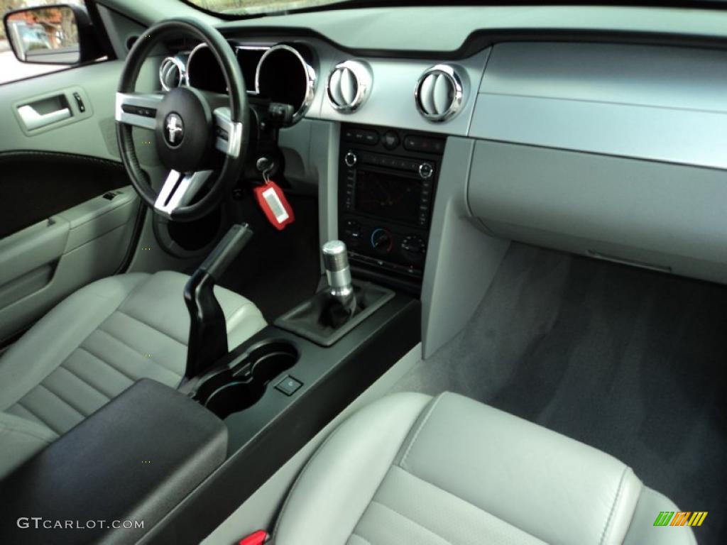 2008 Ford Mustang GT Premium Coupe Light Graphite Dashboard Photo #46081304