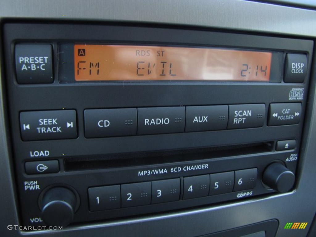 2011 Nissan Titan SV Heavy Metal Chrome Edition Crew Cab 4x4 Controls Photo #46082096