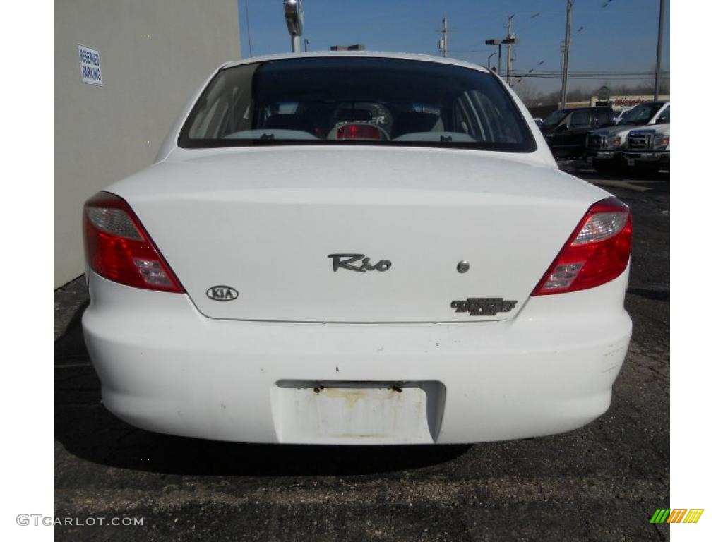 2002 Rio Sedan - Polar White / Gray photo #6