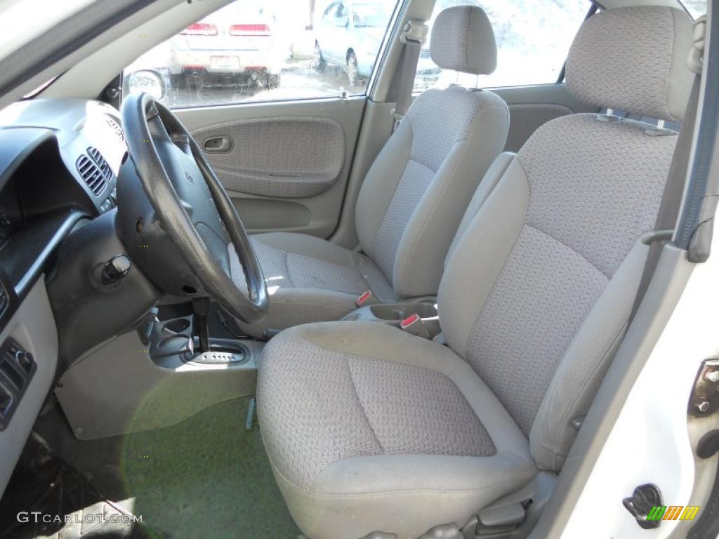 2002 Rio Sedan - Polar White / Gray photo #8