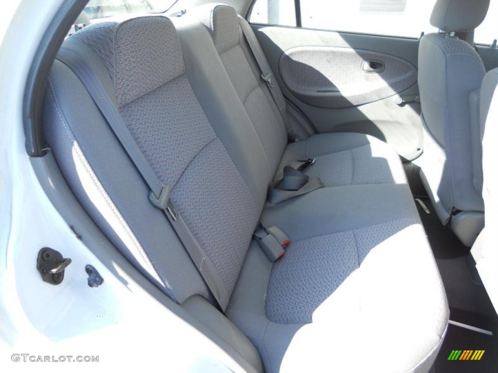 2002 Rio Sedan - Polar White / Gray photo #11