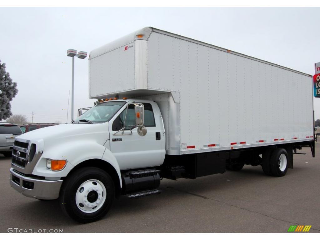 Oxford White 2008 Ford F750 Super Duty XL Chassis Regular Cab Moving Truck Exterior Photo #46083165