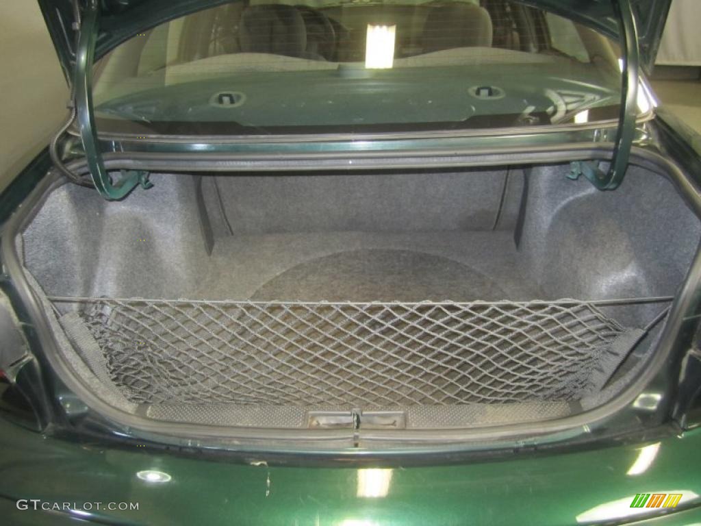 2002 Pontiac Sunfire SE Sedan Trunk Photo #46086944