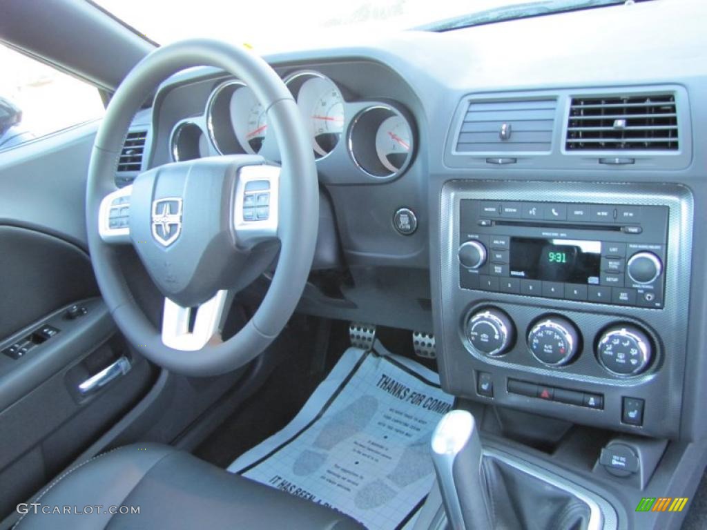 2011 Dodge Challenger R/T Classic Controls Photo #46087121