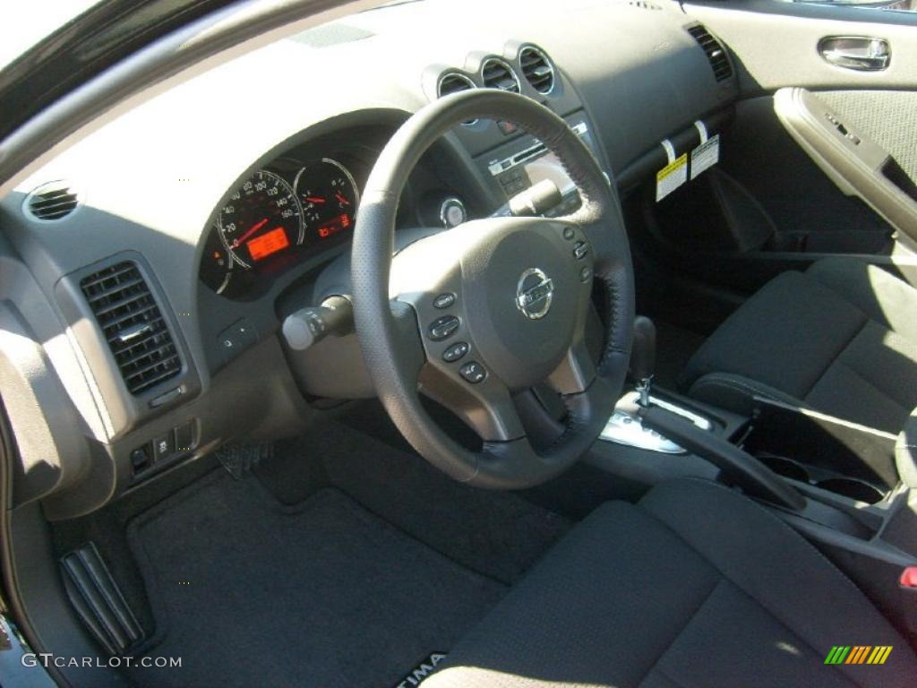 2011 Altima 2.5 S Coupe - Super Black / Charcoal photo #6