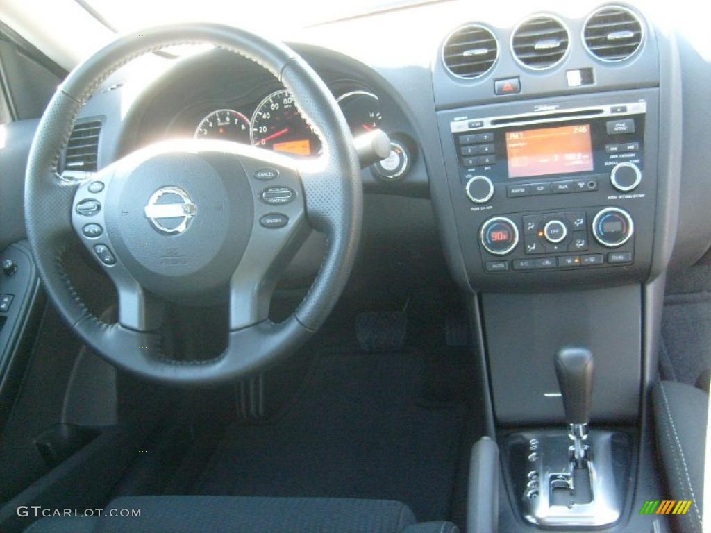 2011 Altima 2.5 S Coupe - Super Black / Charcoal photo #14