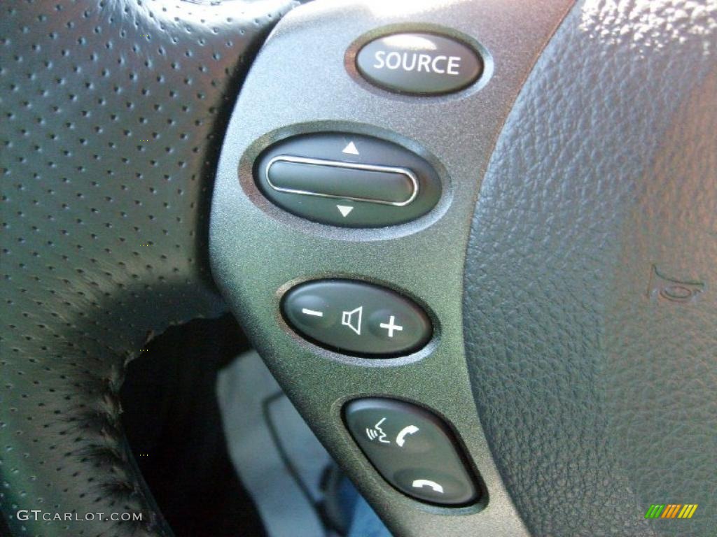 2011 Nissan Altima 2.5 S Coupe Controls Photo #46088471