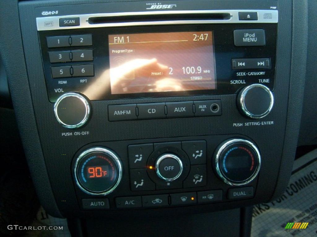 2011 Nissan Altima 2.5 S Coupe Controls Photo #46088474