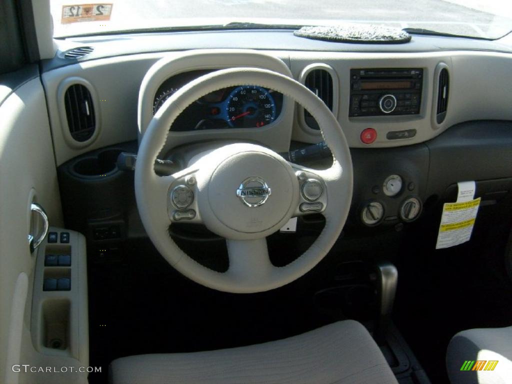2011 Nissan Cube 1.8 S Light Gray Dashboard Photo #46088492