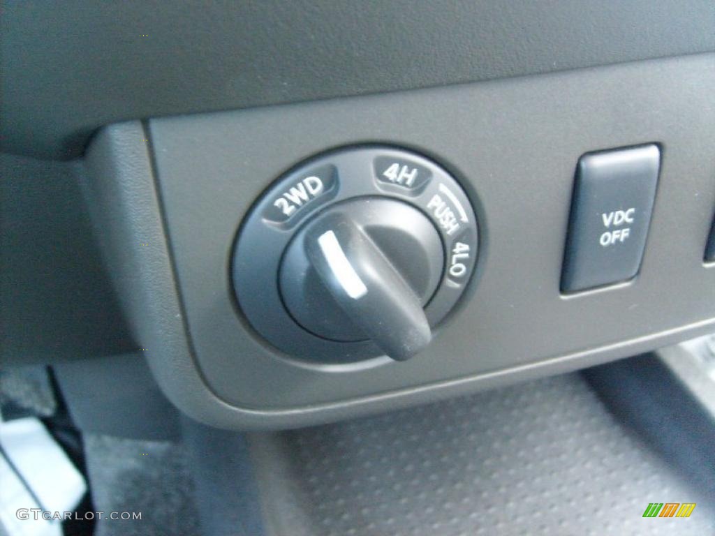 2011 Nissan Frontier SV V6 King Cab 4x4 Controls Photo #46089365