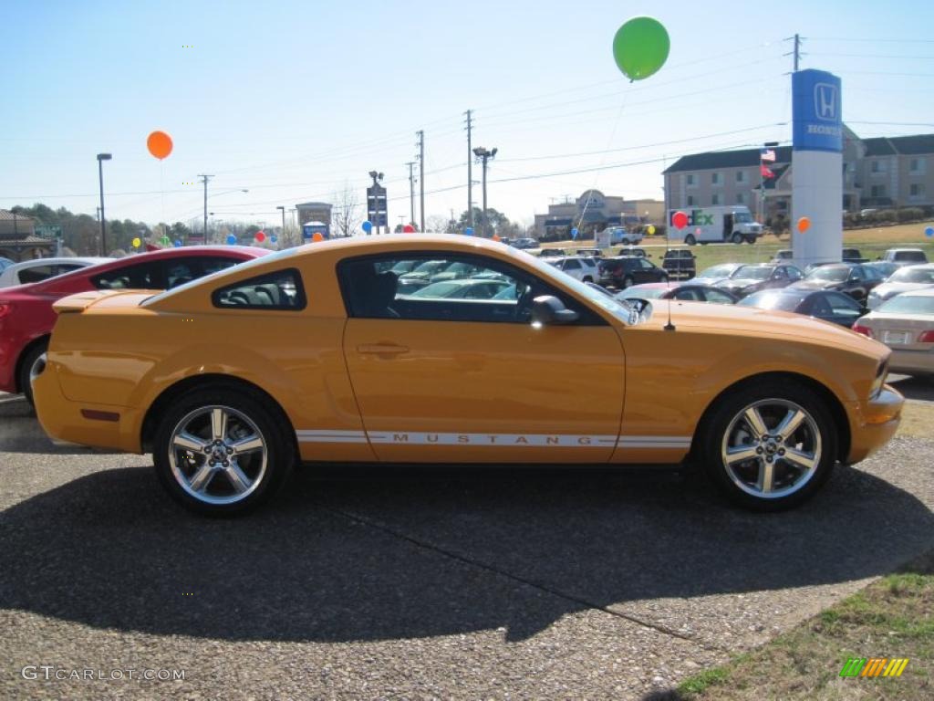 2008 Mustang V6 Premium Coupe - Grabber Orange / Dark Charcoal photo #7