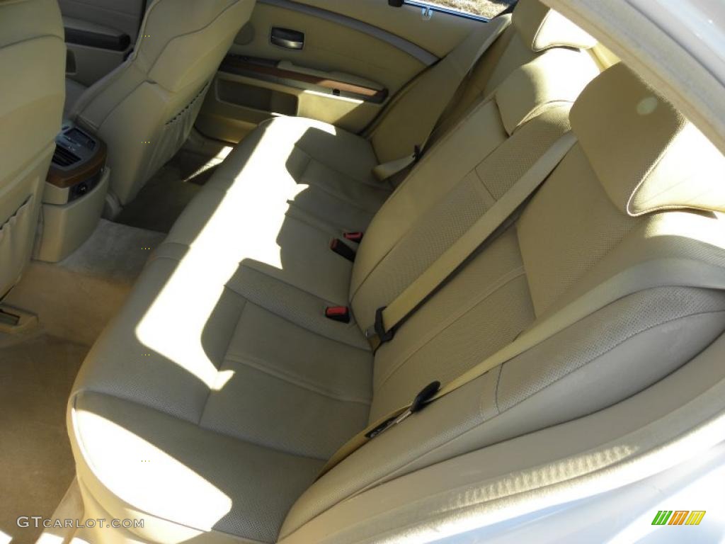 2003 7 Series 745i Sedan - Alpine White / Dark Beige/Beige III photo #7