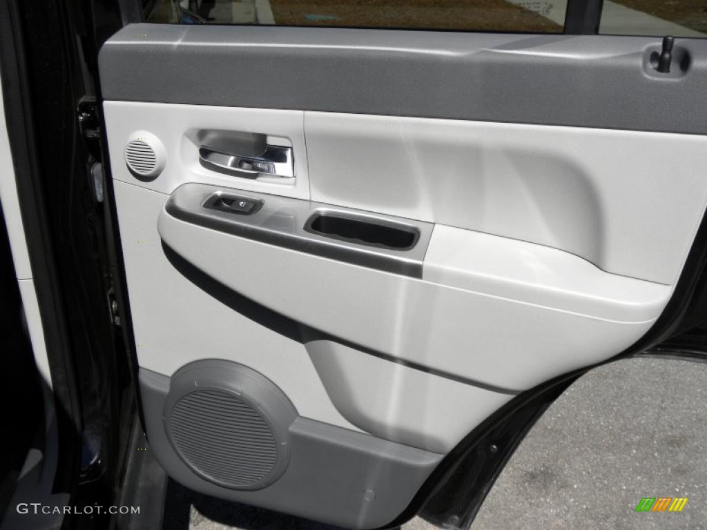 2008 Jeep Liberty Limited Pastel Slate Gray Door Panel Photo #46098500