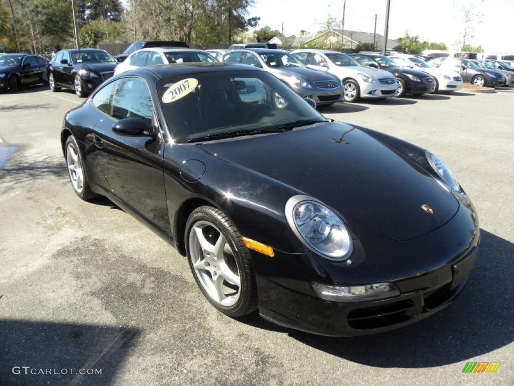 Black Porsche 911