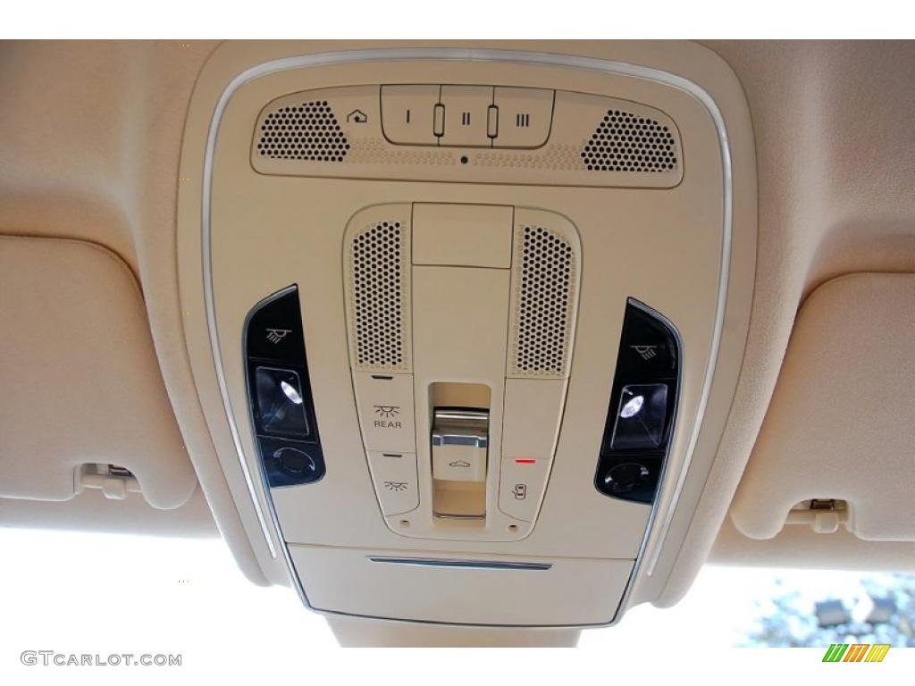2011 Audi A8 4.2 FSI quattro Controls Photo #46100216