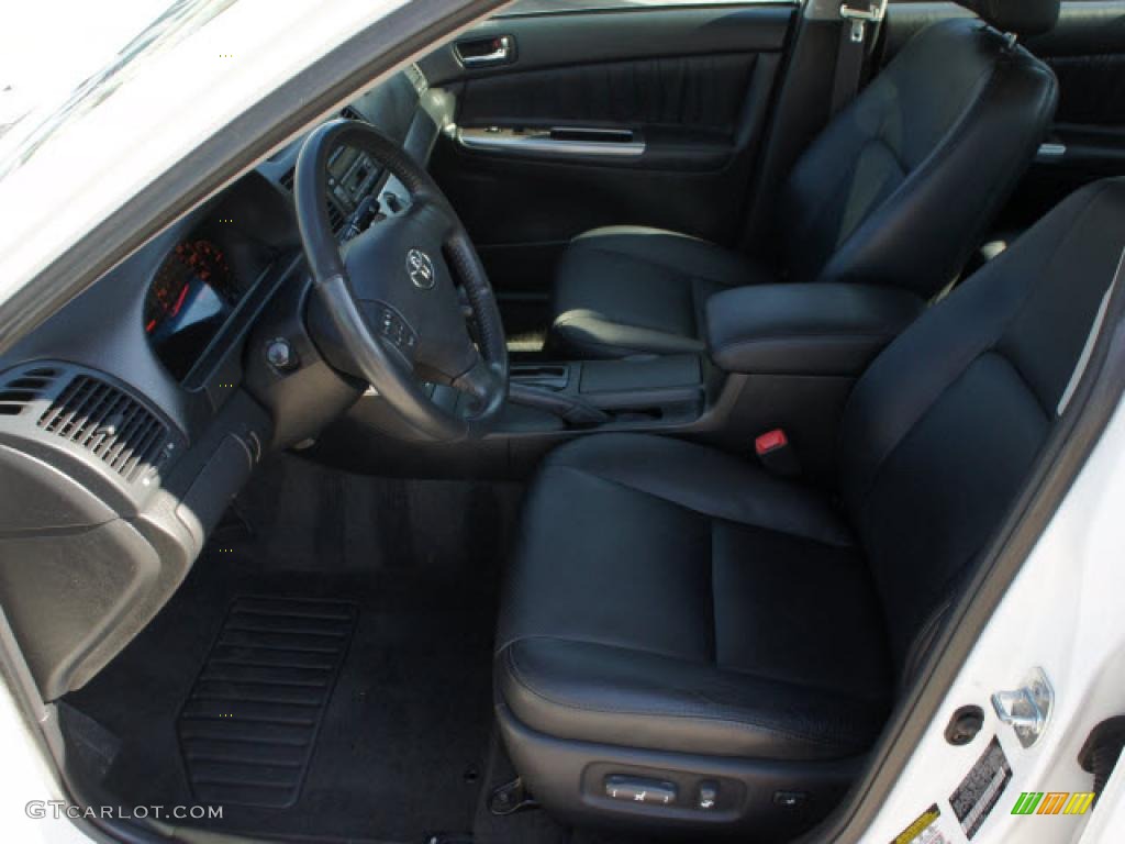 2005 Camry SE - Super White / Dark Gray photo #10