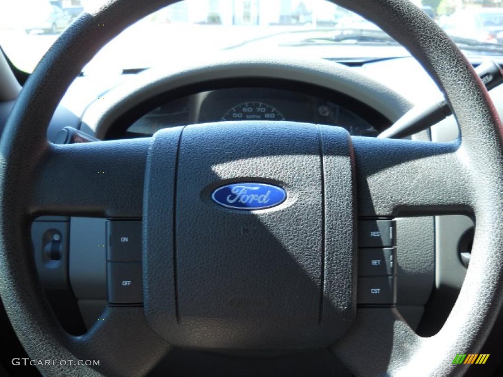 2006 F150 XL Regular Cab - Black / Medium Flint photo #9