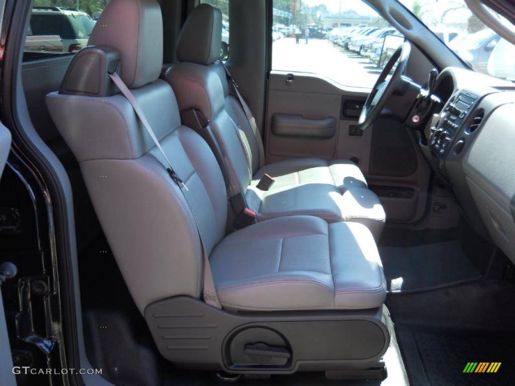 2006 F150 XL Regular Cab - Black / Medium Flint photo #11