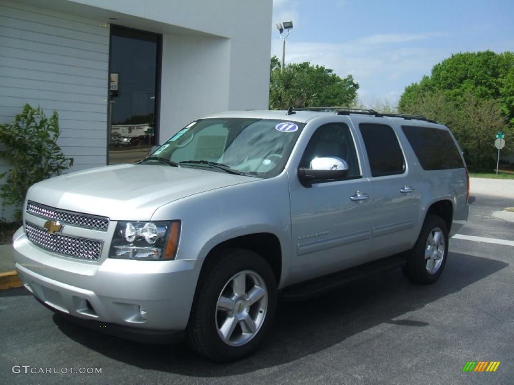 2011 Suburban LT - Sheer Silver Metallic / Light Titanium/Dark Titanium photo #1