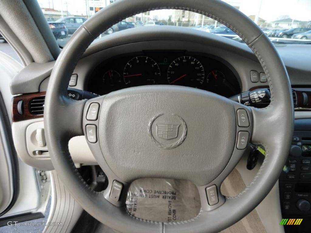 2004 Cadillac Seville SLS Shale Steering Wheel Photo #46105493