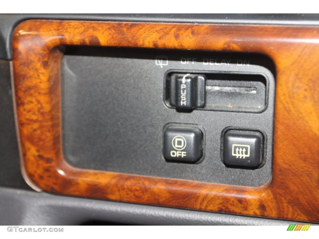 1997 Grand Cherokee Laredo - Char Gold Satin Glow / Agate Black photo #24