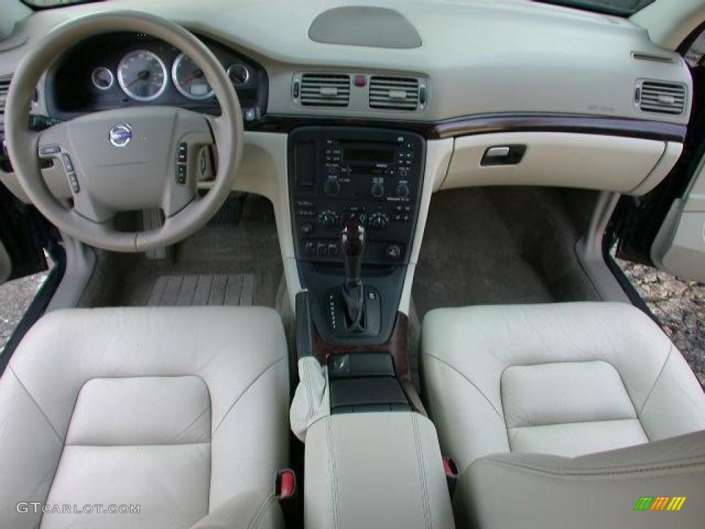 2004 Volvo S80 2.9 interior Photo #46105751