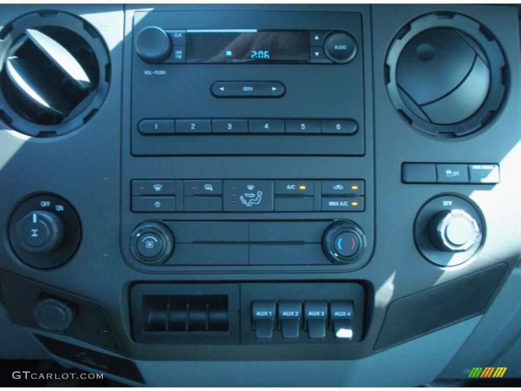 2011 Ford F250 Super Duty XL Regular Cab Controls Photo #46105892
