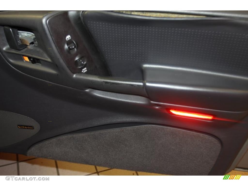 1997 Grand Cherokee Laredo - Char Gold Satin Glow / Agate Black photo #42