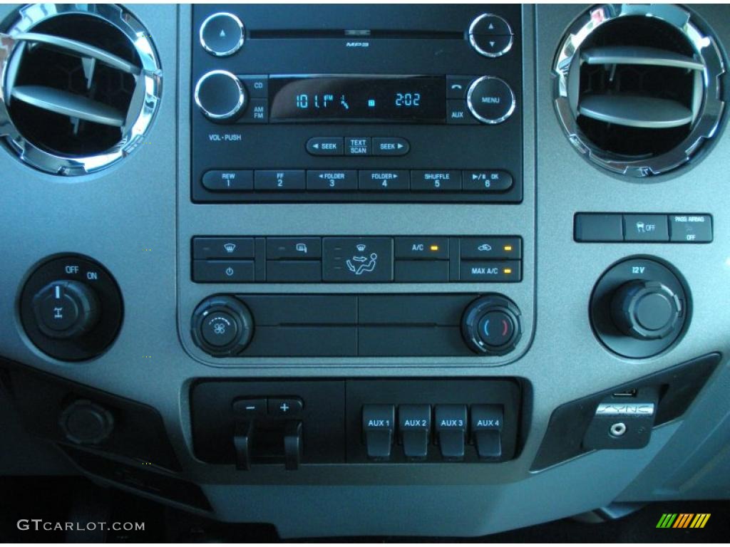 2011 Ford F250 Super Duty XLT SuperCab 4x4 Controls Photo #46106993