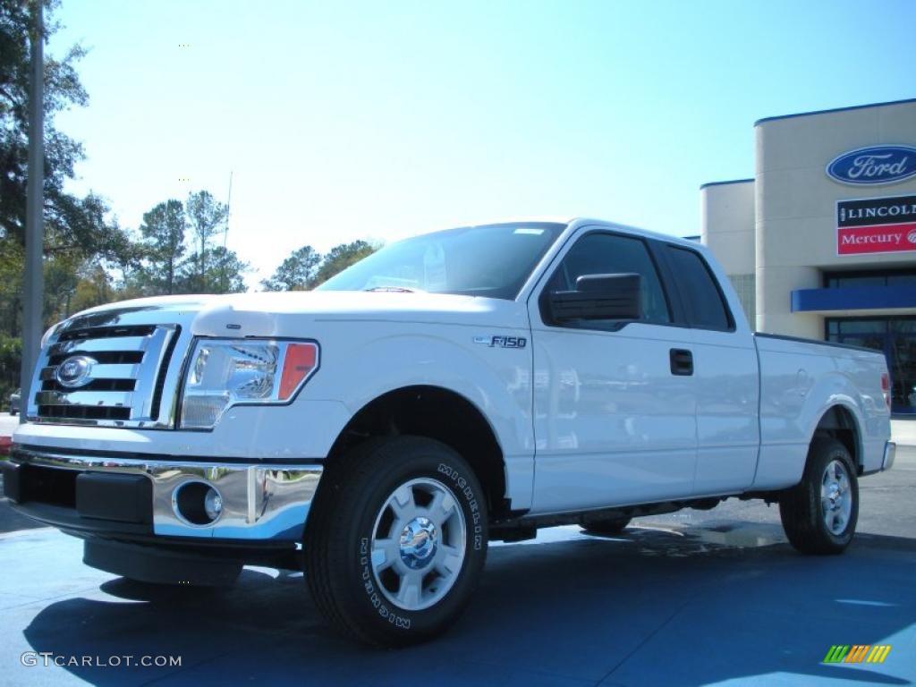 Oxford White Ford F150