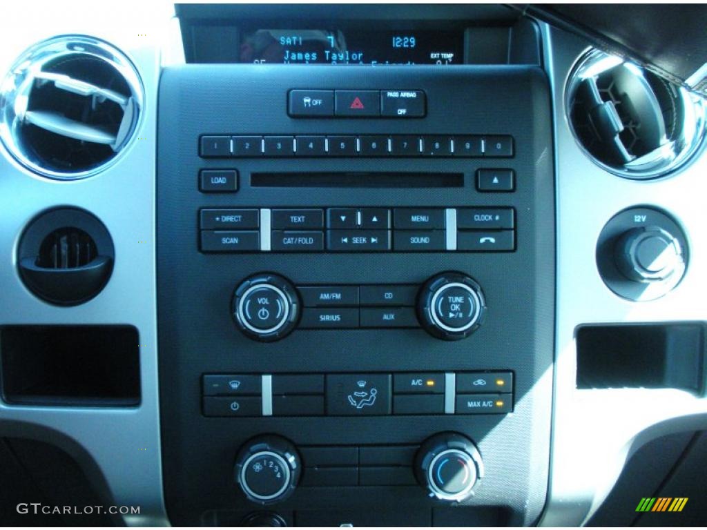 2011 Ford F150 XLT SuperCab Controls Photo #46107185