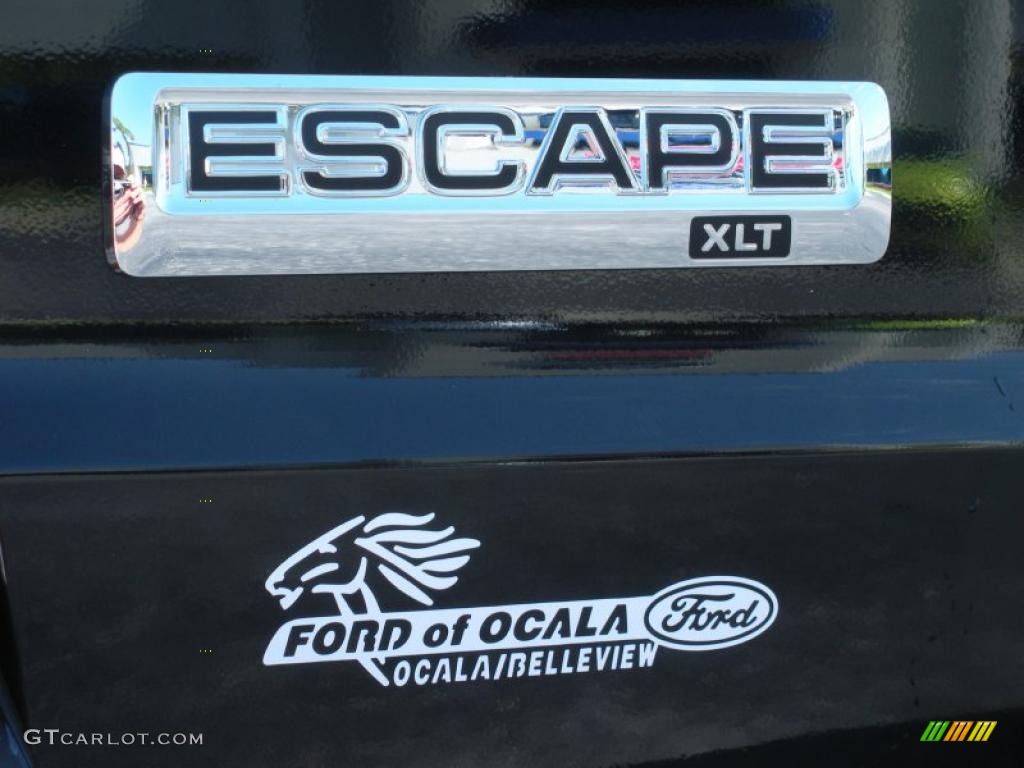 2011 Escape XLT - Tuxedo Black Metallic / Charcoal Black photo #4