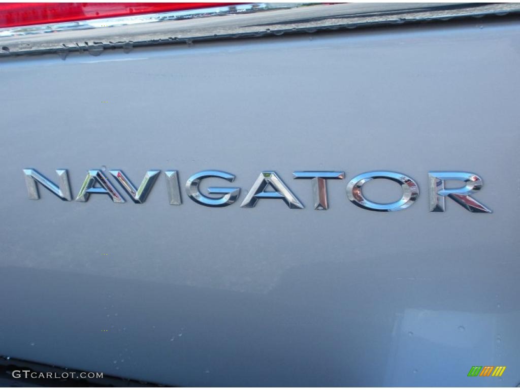 2011 Navigator 4x2 - Ingot Silver Metallic / Stone photo #4