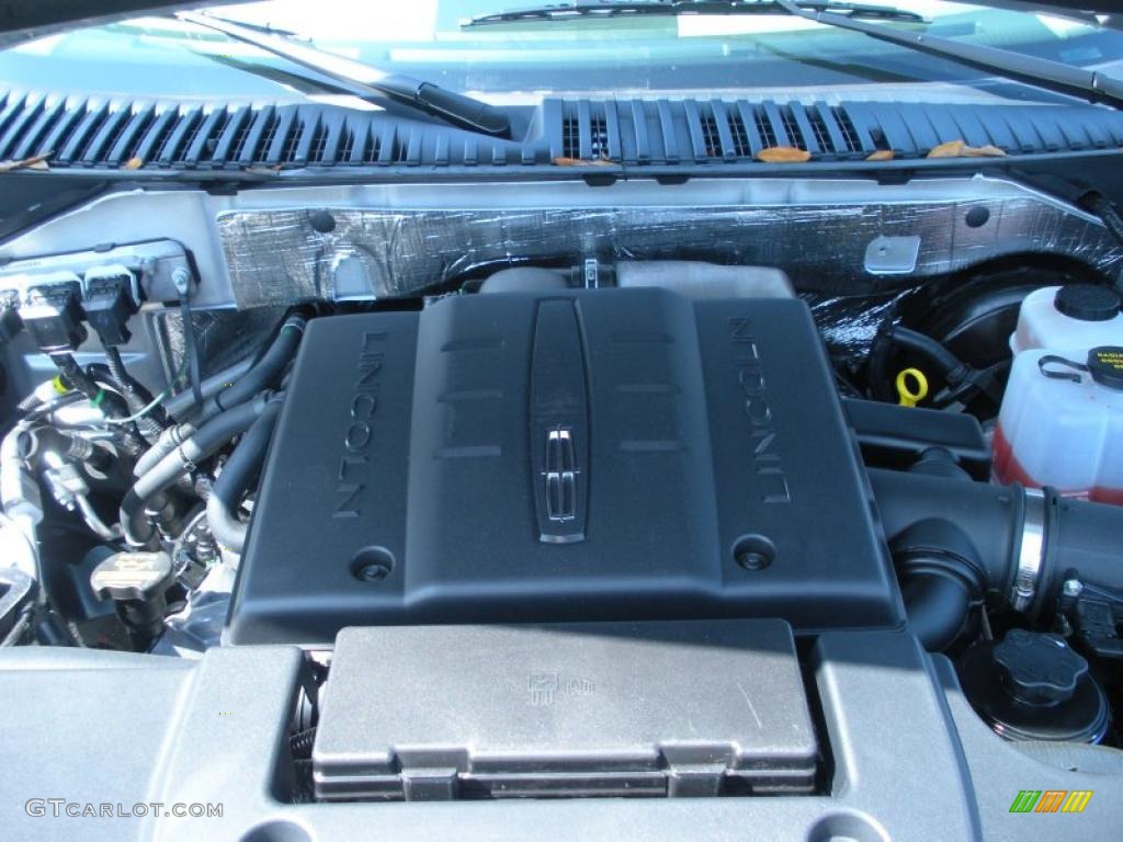 2011 Lincoln Navigator 4x2 5.4 Liter SOHC 24-Valve Flex-Fuel V8 Engine Photo #46107863
