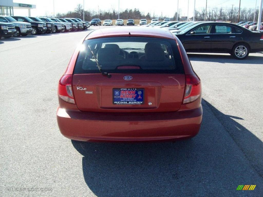 2004 Rio Cinco Wagon - Cinnamon / Gray photo #13