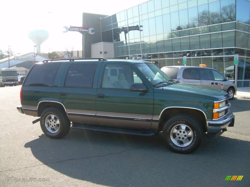 1996 Tahoe 4x4 - Emerald Green Metallic / Tan photo #2