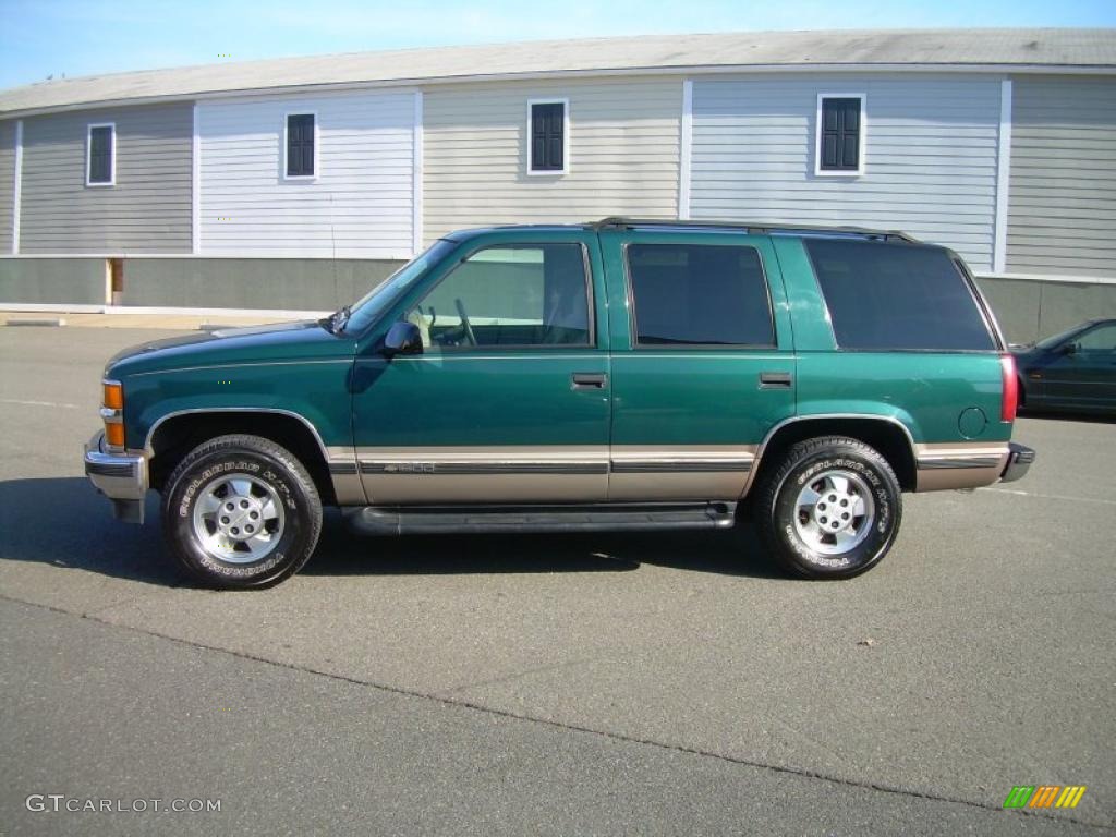 Emerald Green Metallic 1996 Chevrolet Tahoe 4x4 Exterior Photo #46109906